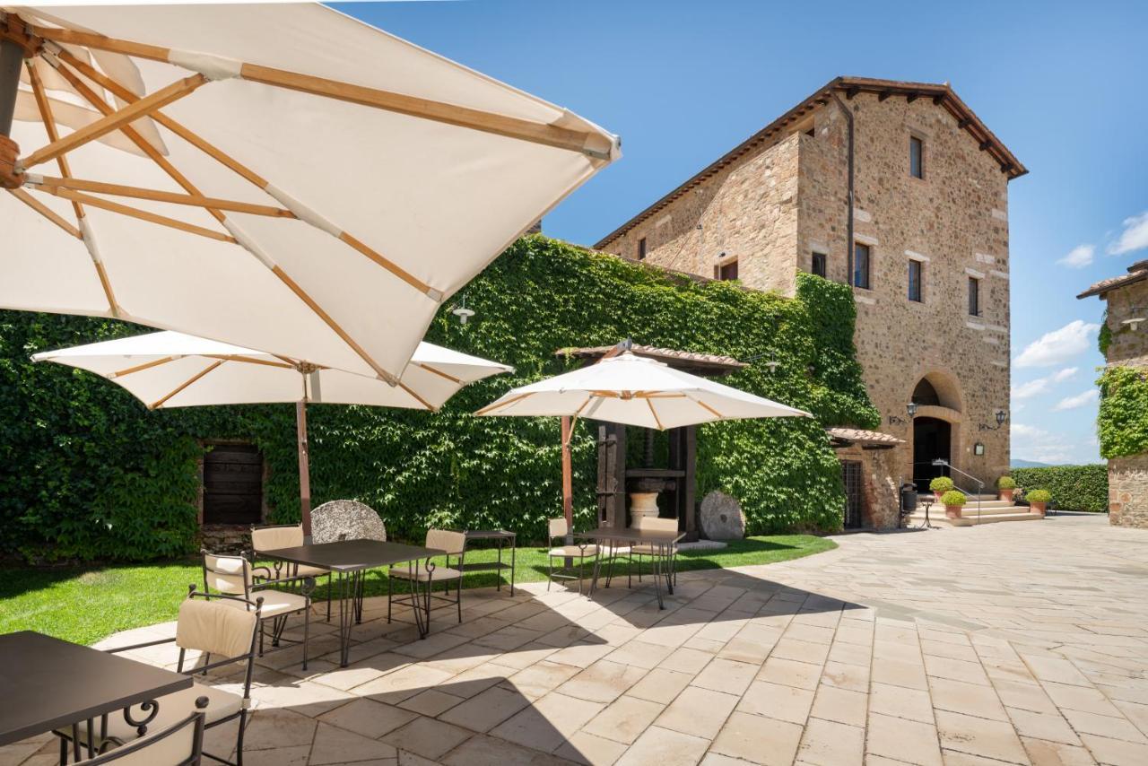 Castello Banfi - Il Borgo - Relais Et Chateaux Hotel Poggio alle Mura Bagian luar foto